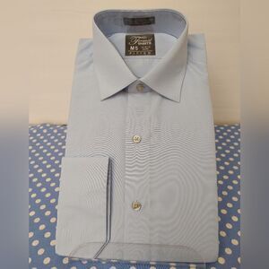 MEN'S SLIM FIT MICROFIBER TUXEDO SHIRT. LIGHT BLUE.
